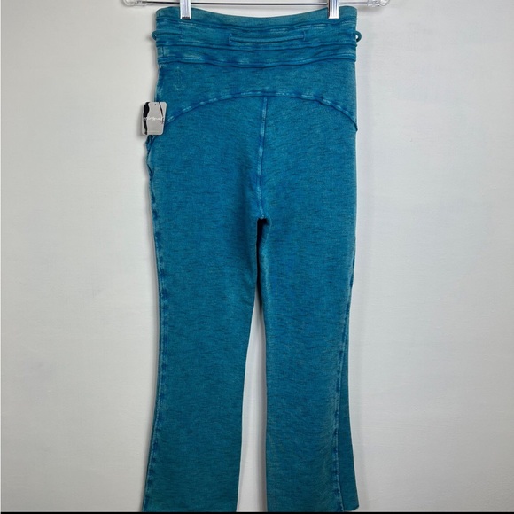 NWOT FP MOVEMENT Wild Side Jogger XS - Picture 3 of 16